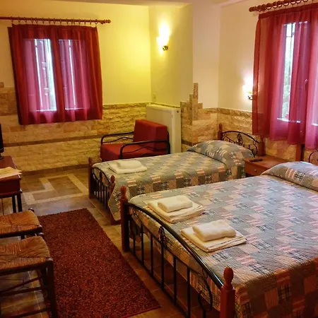 Astromeria מלון Makrirrákhi