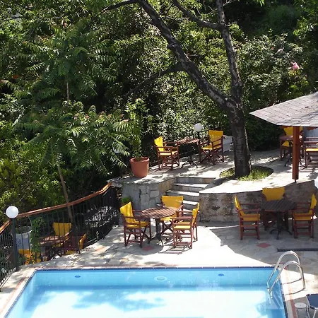 Astromeria 3* Makrirrákhi